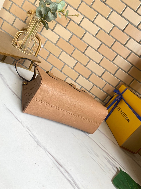 ルイヴィトンバッグ内部構造